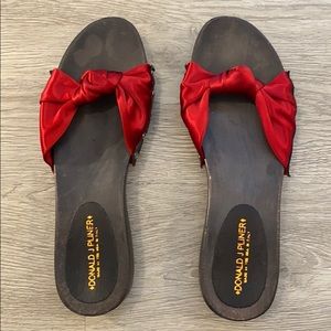 Donald J Pliner Mules